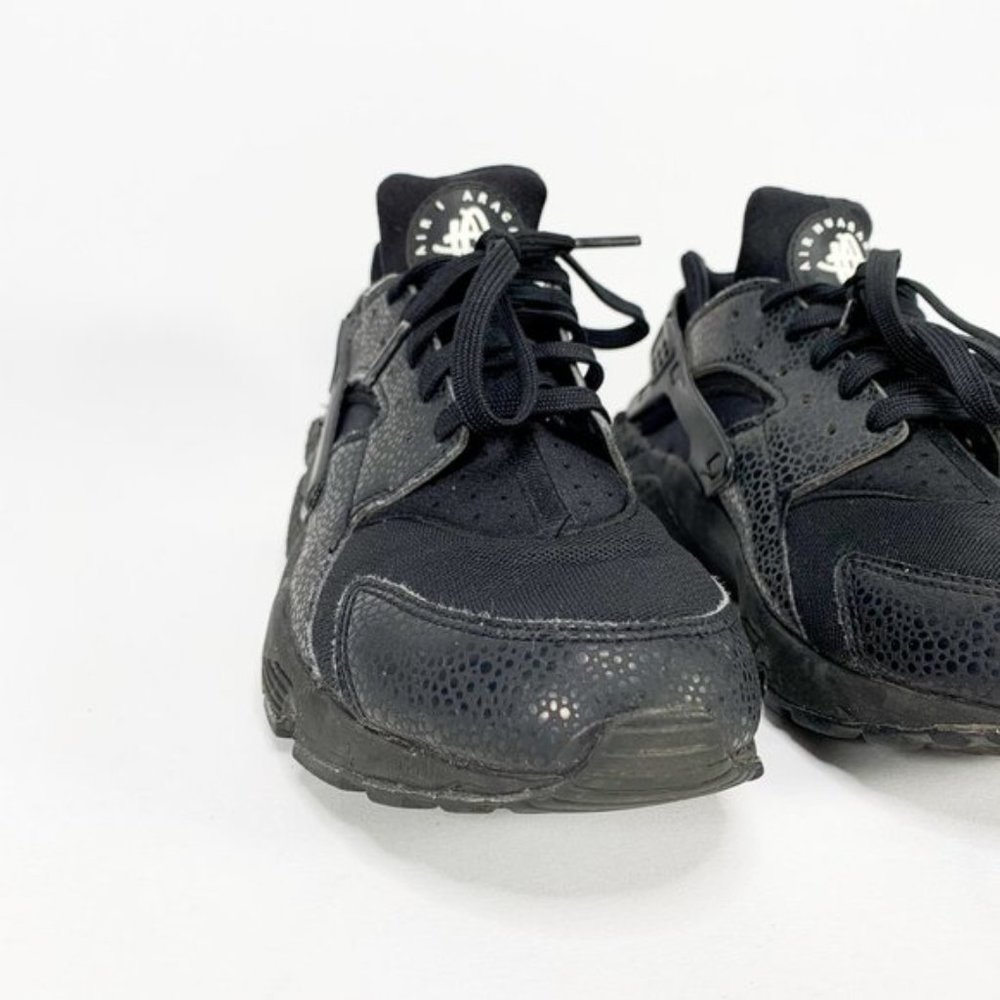NIKE Men's Air Huarache Black/Black Sneakers - Picture 8 of 13